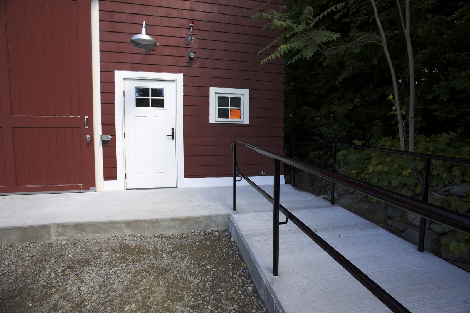 Ramp_to_barn_7_14.jpg